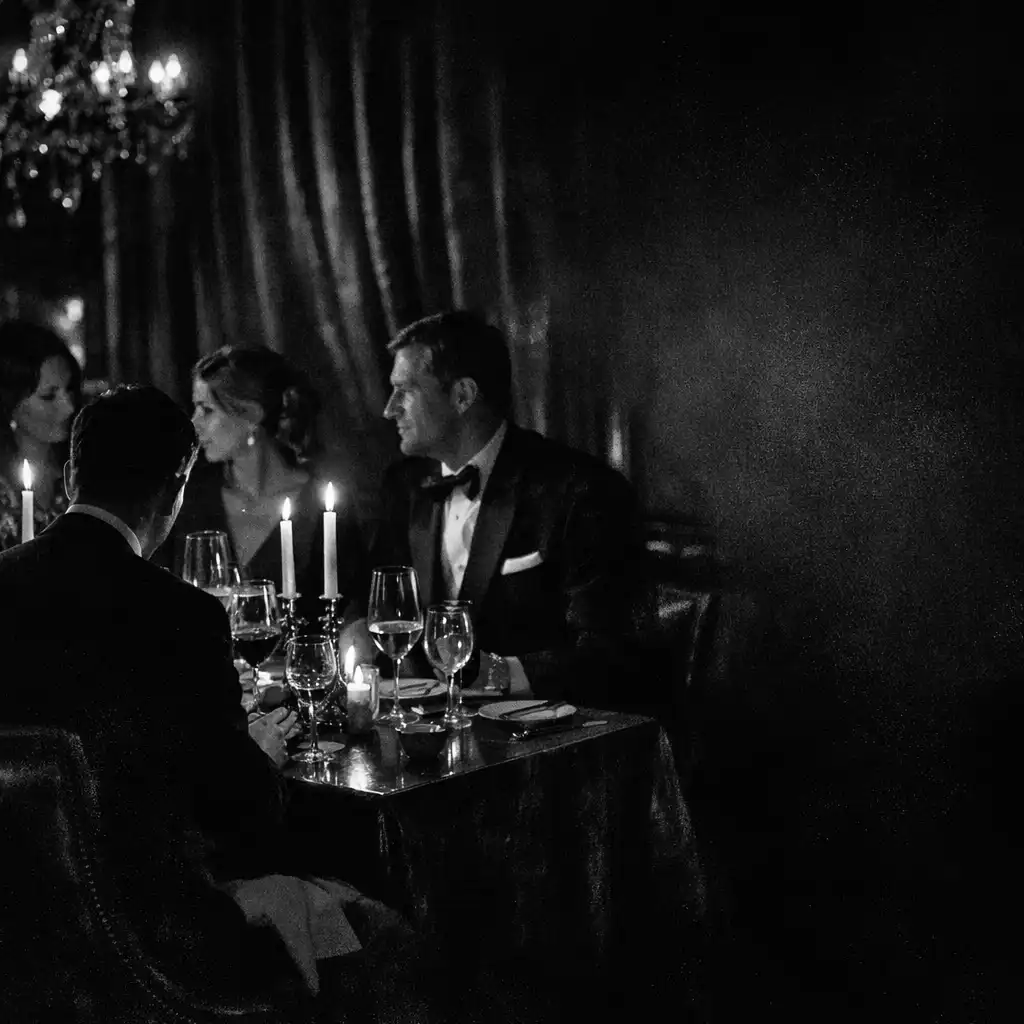 Elegáns privát vacsora noir hangulatban